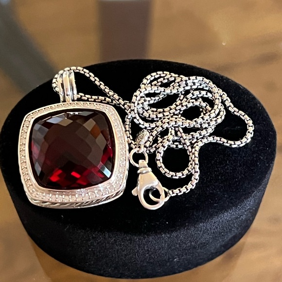 David Yurman Albion 20mm Garnet & Diamonds Pendant/Necklace With 18" Chain. - Picture 6 of 7